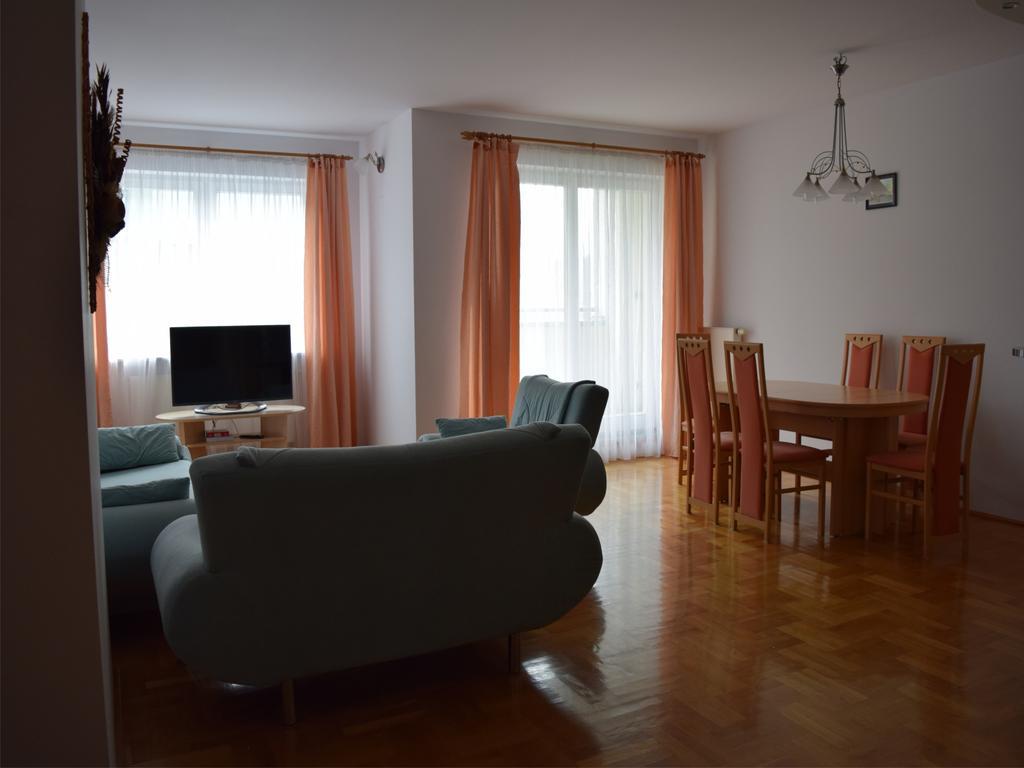 Dgm Apartment Warsaw Exterior photo